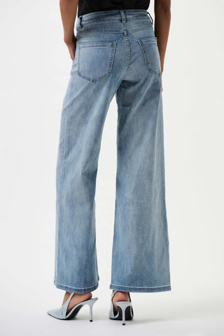 Classic Wide - Leg Stretch Jeans Light Blue Denim - Dresses Boutique B.V.