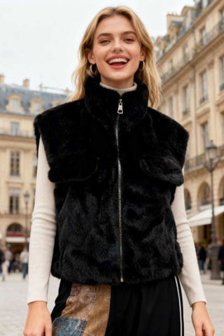 Faux fur bodywarmer Black - Dresses Boutique B.V.