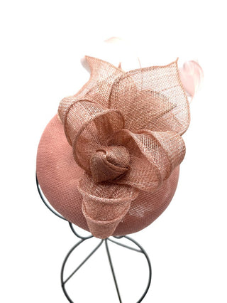 Nila fascinator Old pink - Dresses Boutique B.V.