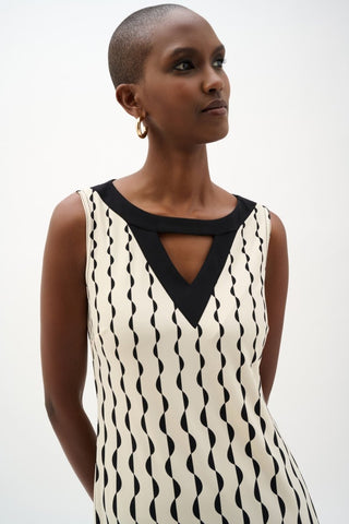 Silky Knit Geometric Print Sheath Dress - Dresses Boutique B.V.